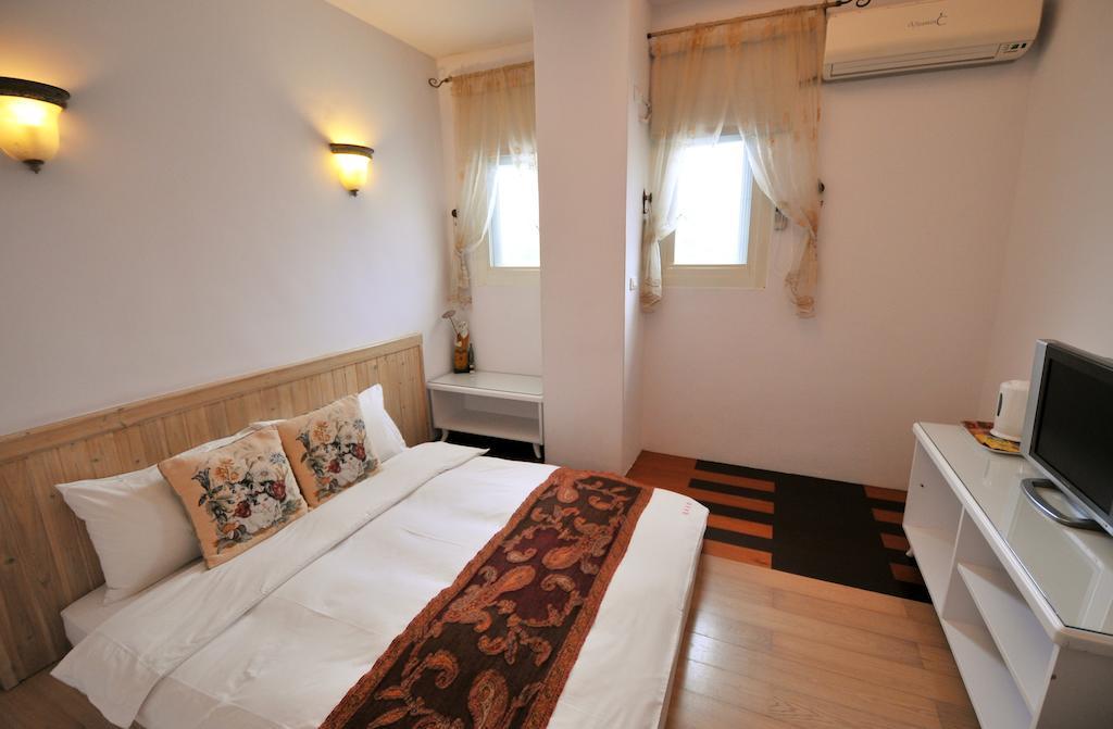 花蓮觀月民宿-近車站-寵物友善-含車位 Hualien City Room photo